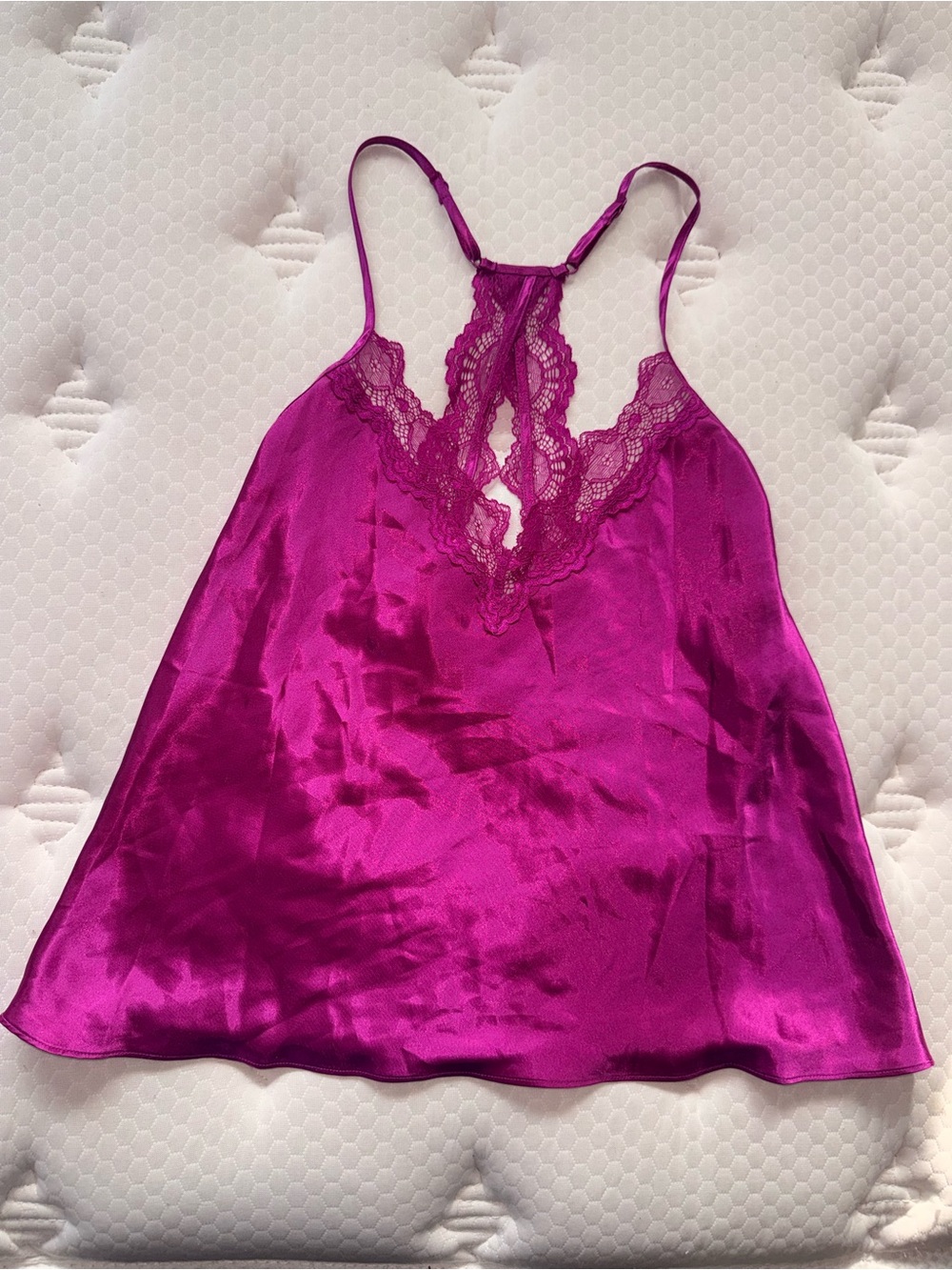 159. In Bloom by Angelique Pink Satin Lace Cami Top
Size: Small